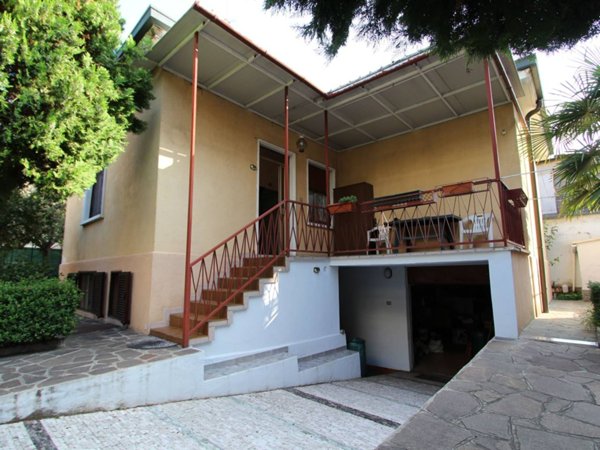 casa indipendente in vendita a Cinisello Balsamo