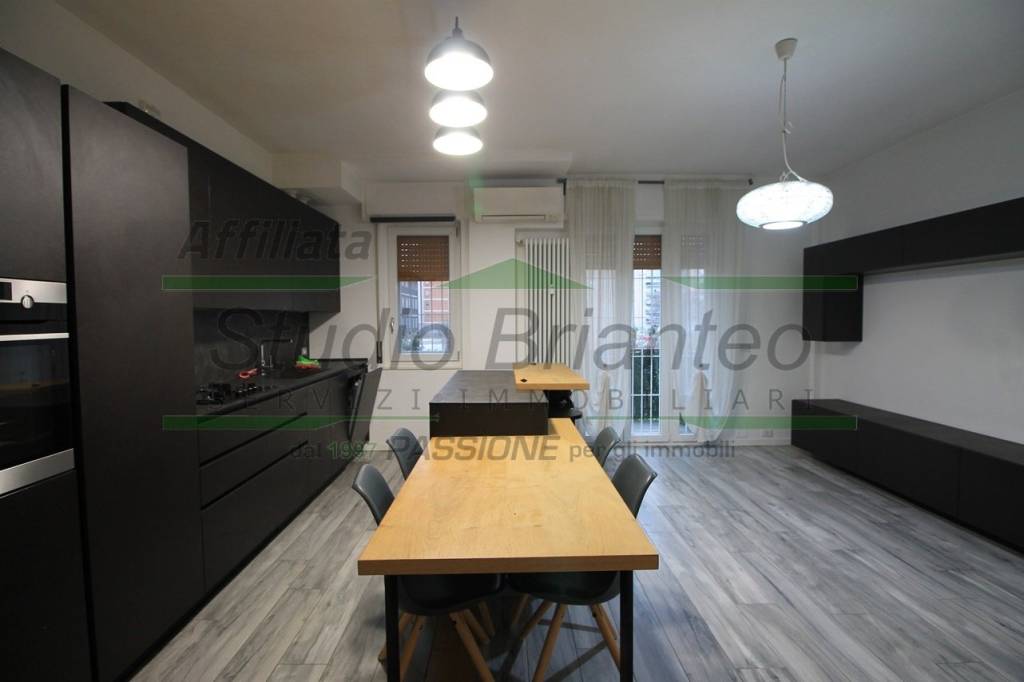 appartamento in vendita a Cinisello Balsamo in zona Robecco