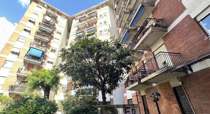 appartamento in vendita a Cinisello Balsamo in zona Crocetta