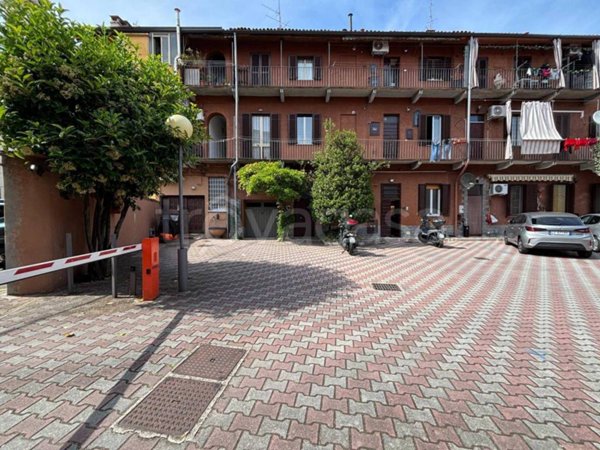 box auto in vendita a Cinisello Balsamo