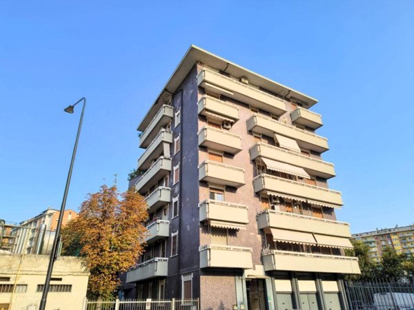 appartamento in vendita a Cinisello Balsamo in zona Robecco