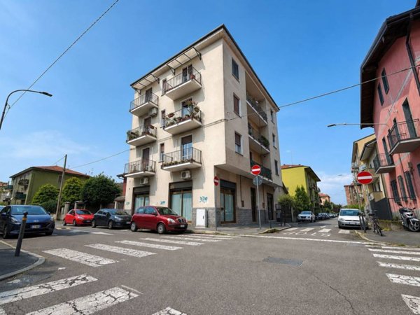 appartamento in vendita a Cinisello Balsamo in zona Robecco