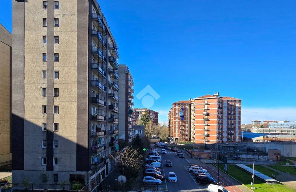 appartamento in vendita a Cinisello Balsamo in zona Crocetta