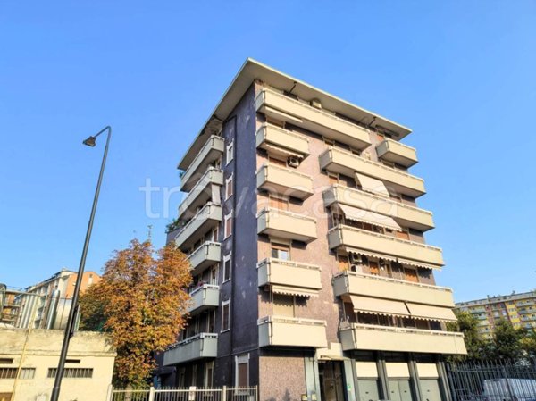 appartamento in vendita a Cinisello Balsamo in zona Crocetta