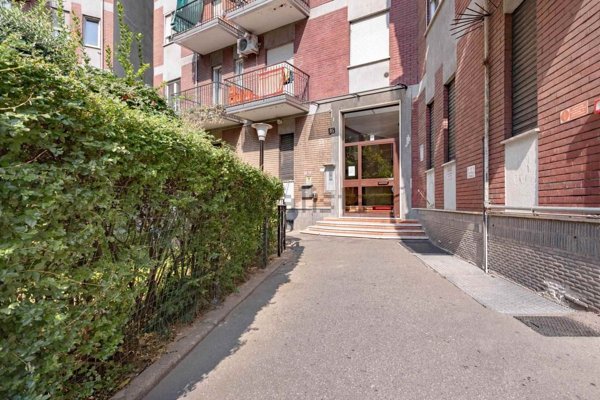 appartamento in vendita a Cinisello Balsamo in zona Crocetta