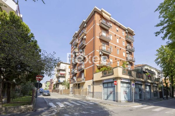 appartamento in vendita a Cinisello Balsamo in zona Sant'Eusebio
