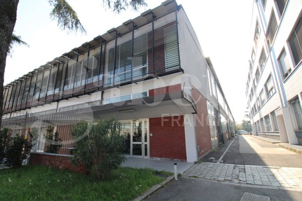 ufficio in vendita a Cinisello Balsamo in zona Crocetta