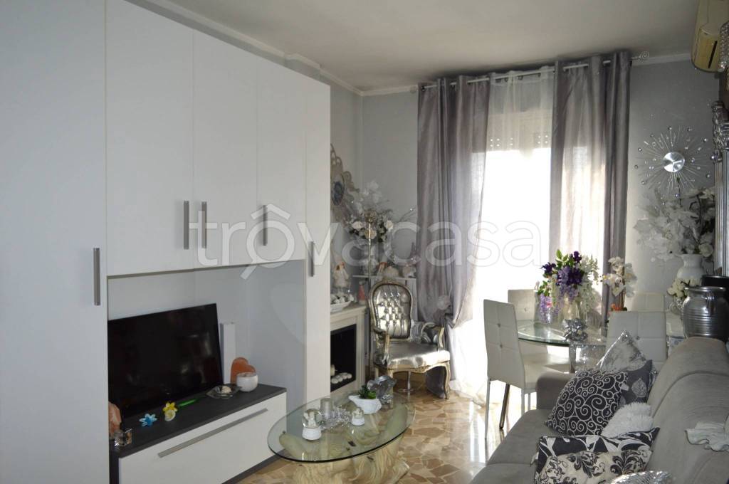 appartamento in vendita a Cinisello Balsamo in zona Villa Rachele