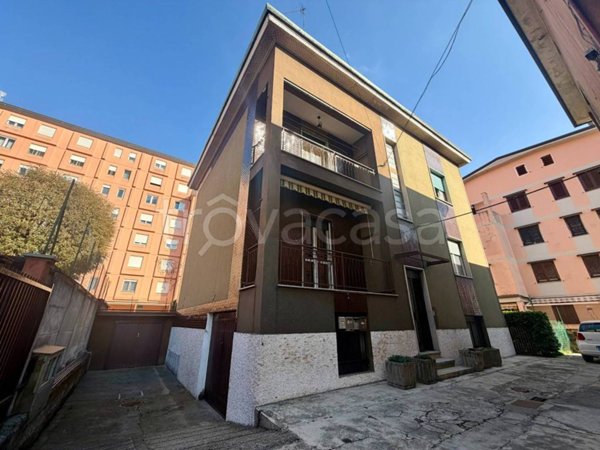 casa indipendente in vendita a Cinisello Balsamo