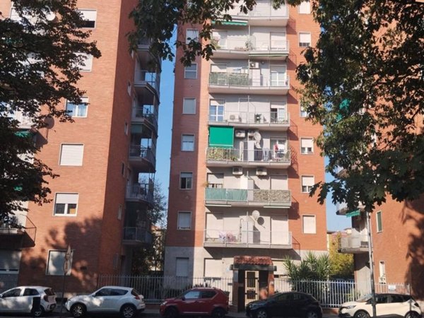 appartamento in vendita a Cinisello Balsamo in zona Robecco