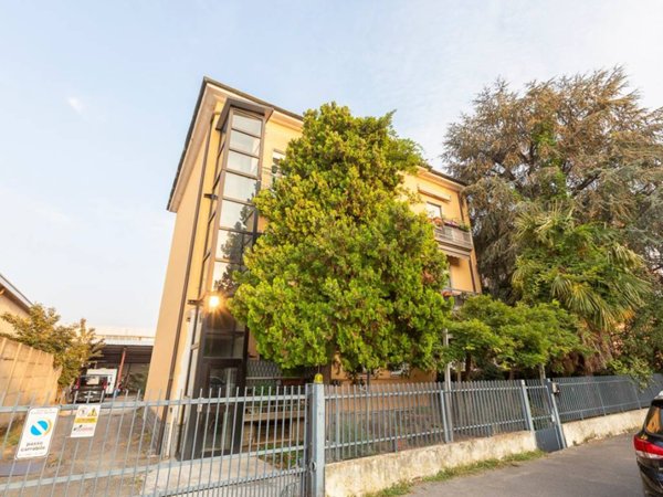 appartamento in vendita a Cinisello Balsamo in zona Campo dei Fiori