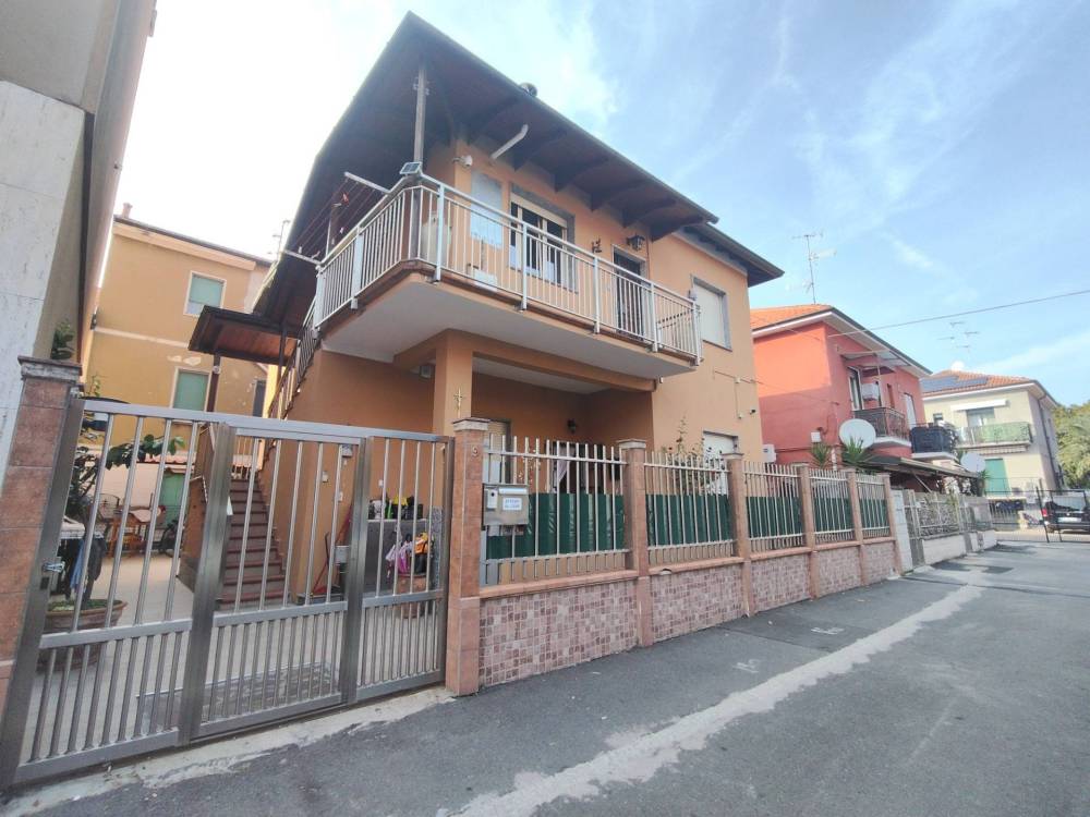 casa indipendente in vendita a Cinisello Balsamo