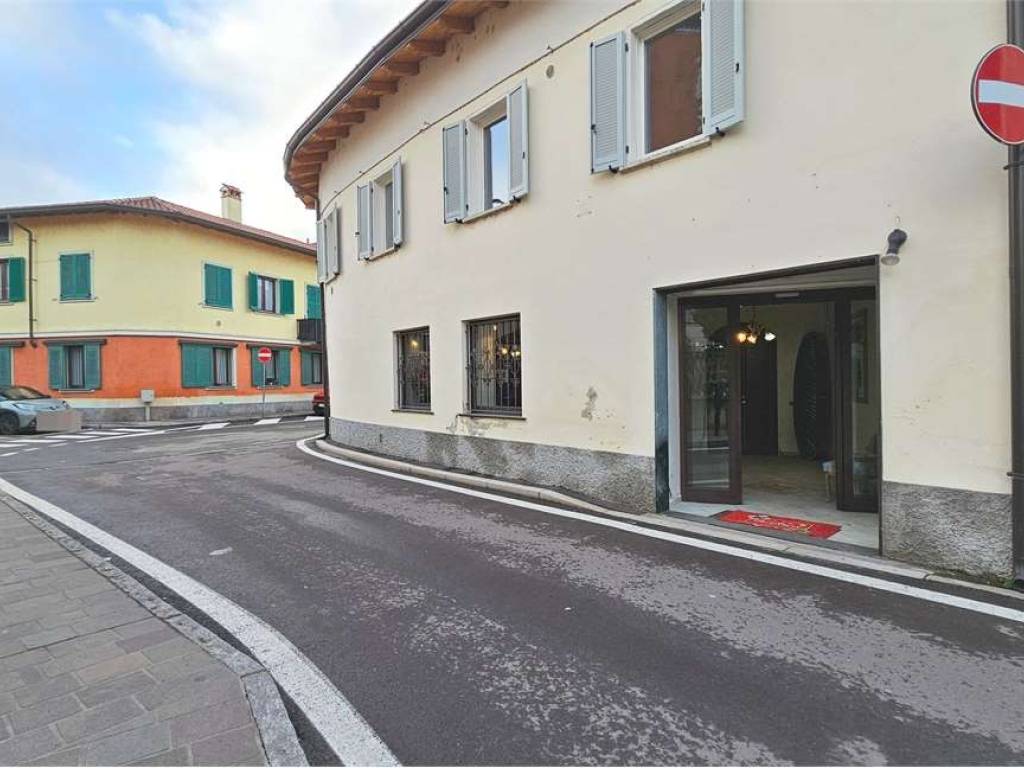 negozio in vendita a Cisliano