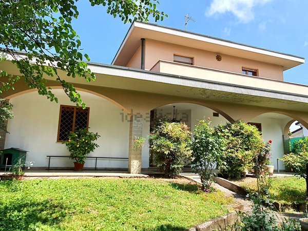 casa indipendente in vendita a Cisliano