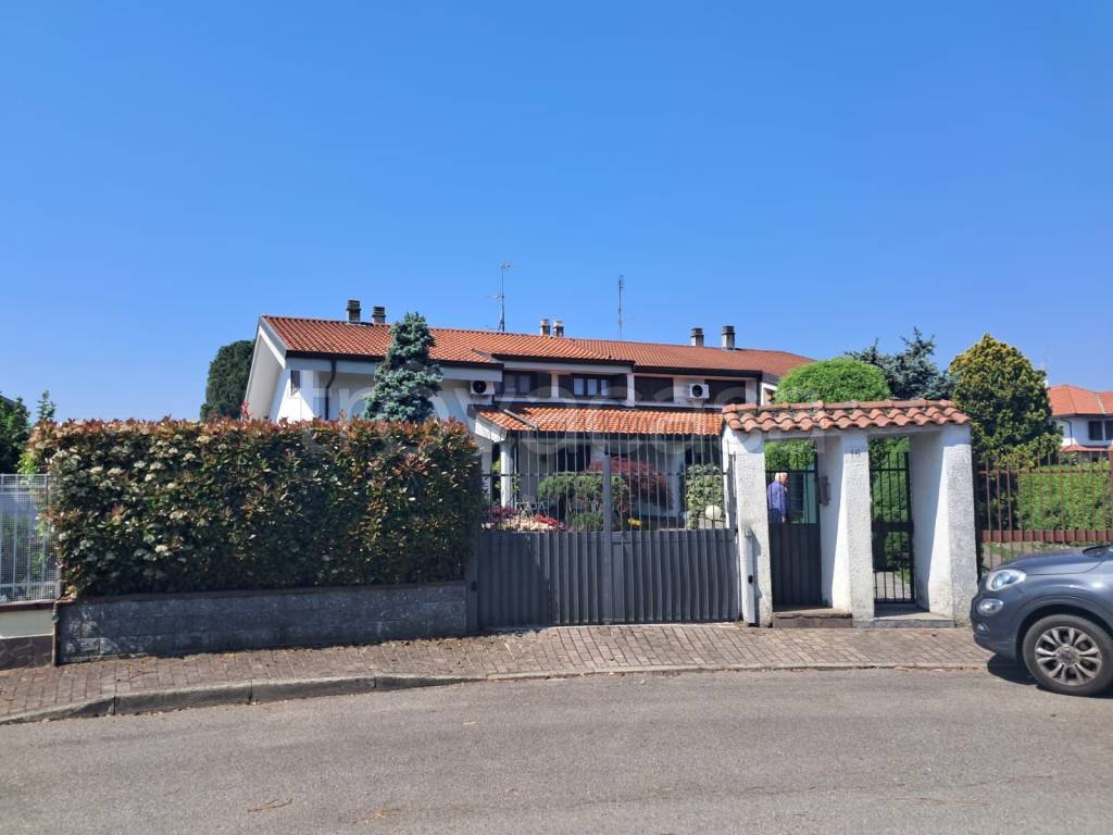 casa indipendente in vendita a Cisliano