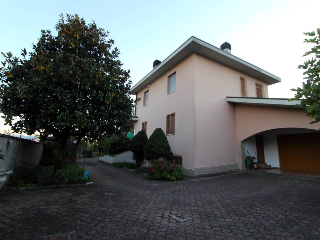 casa indipendente in vendita a Cisliano