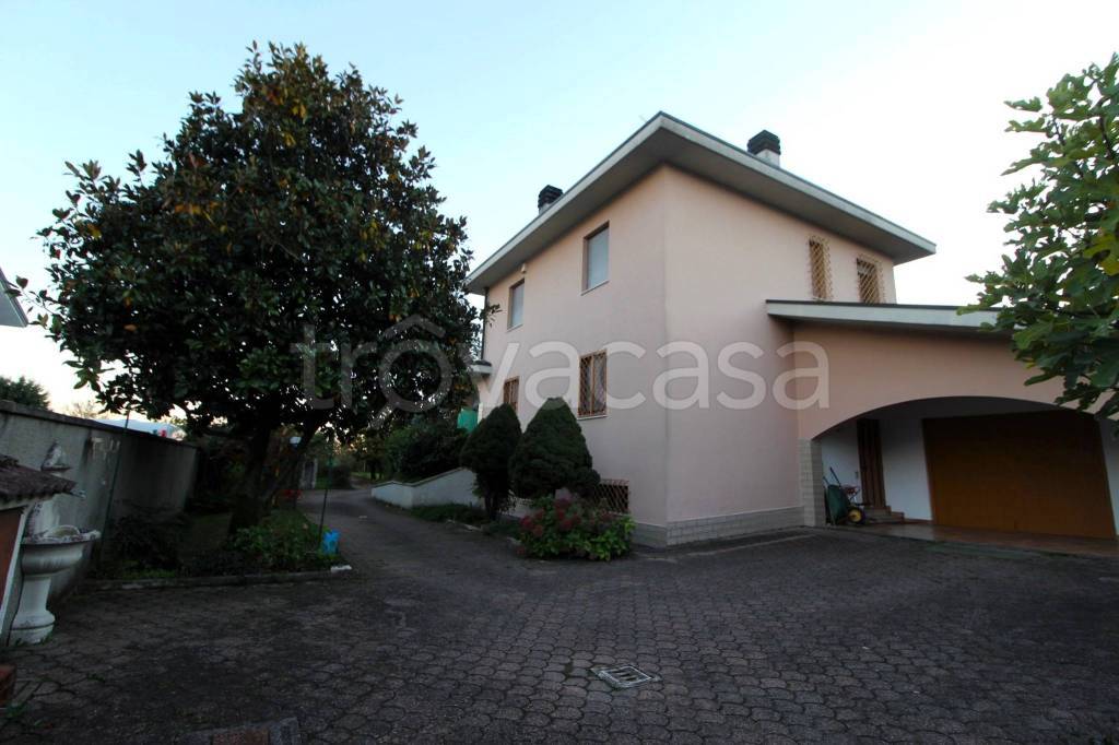 casa indipendente in vendita a Cisliano in zona Cascina Scanna