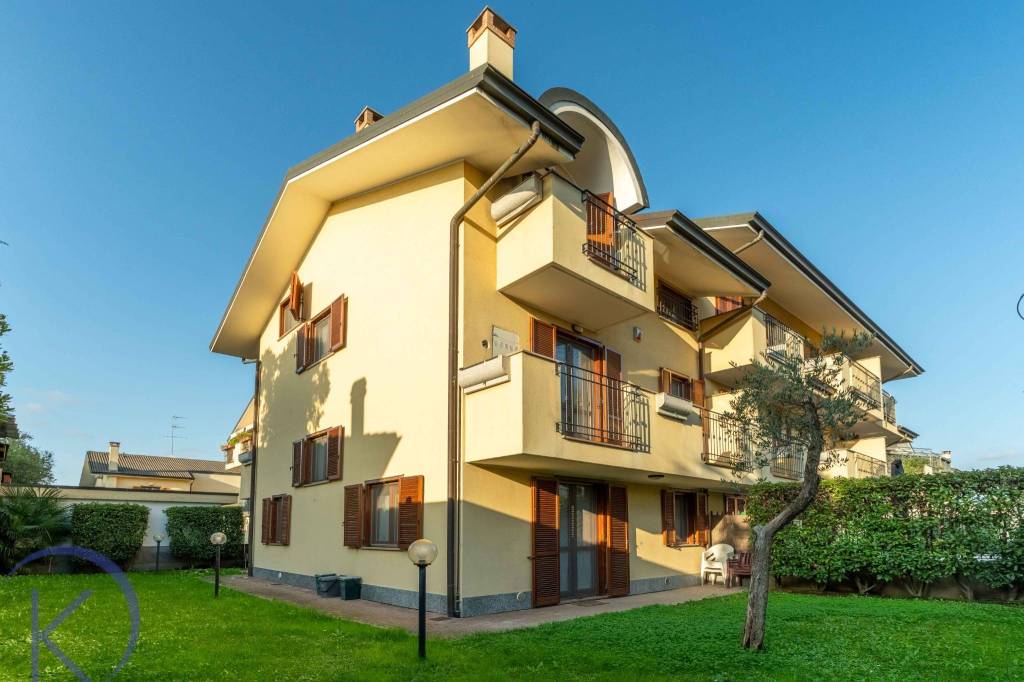 casa indipendente in vendita a Cisliano in zona Cascina Scanna