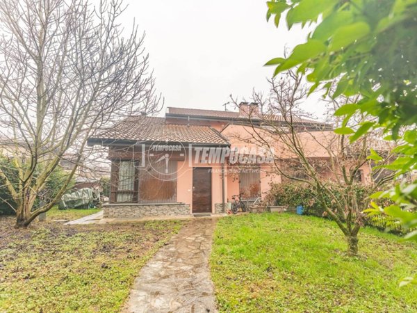 casa indipendente in vendita a Cisliano