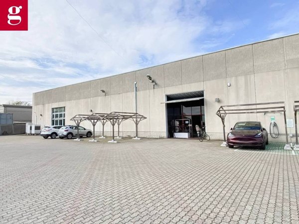 negozio in vendita a Cisliano in zona Cascina Scanna