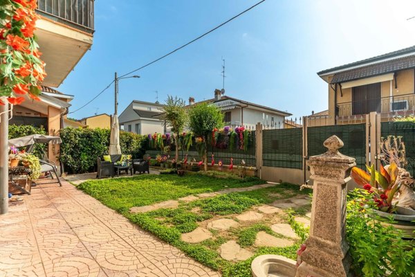 appartamento in vendita a Cisliano in zona Cascina Scanna
