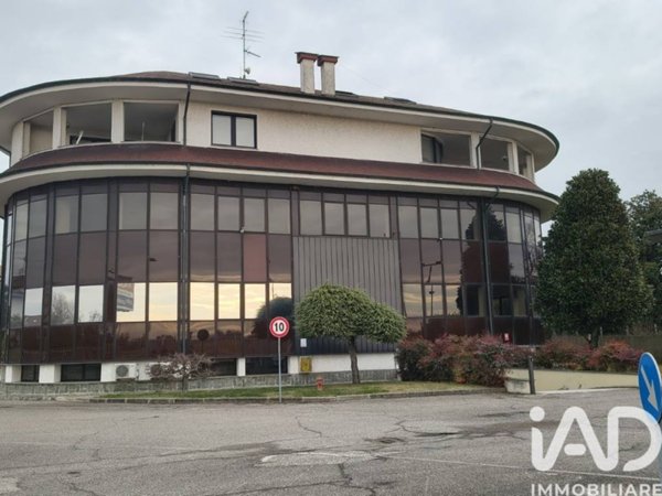 negozio in vendita a Cisliano in zona Cascina Scanna