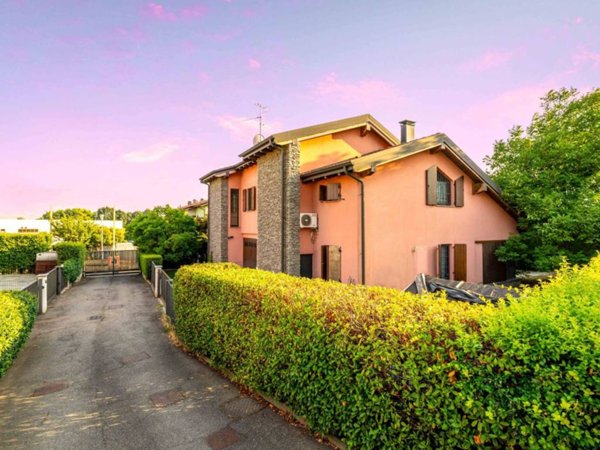 casa indipendente in vendita a Cisliano in zona Cascina Scanna