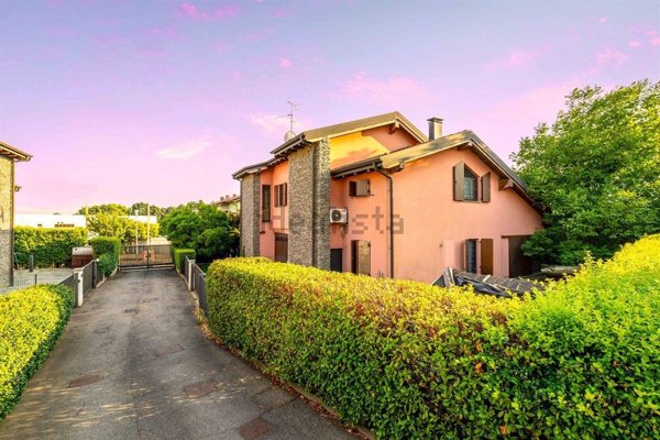 casa indipendente in vendita a Cisliano in zona Cascina Scanna