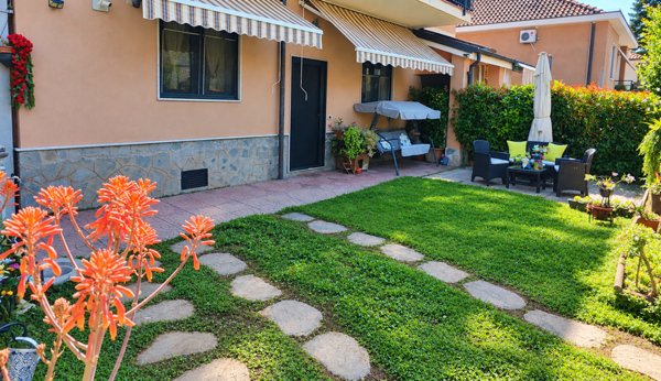 appartamento in vendita a Cisliano in zona Cascina Scanna