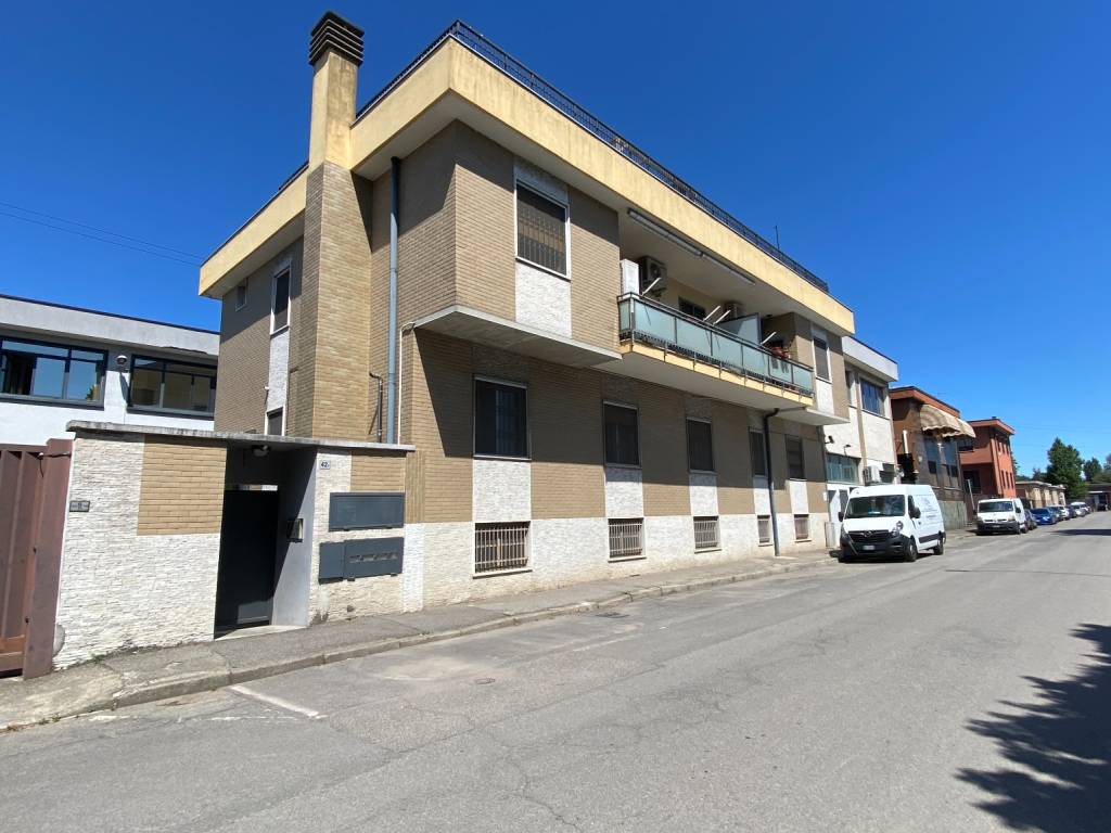 ufficio in vendita a Cologno Monzese in zona San Maurizio al Lambro