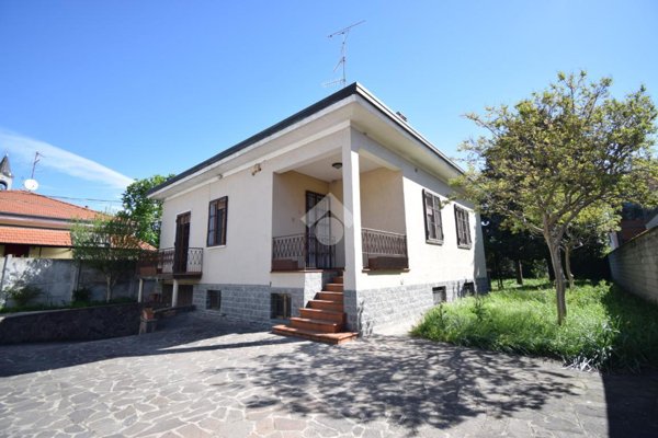 casa indipendente in vendita a Cologno Monzese in zona San Maurizio al Lambro