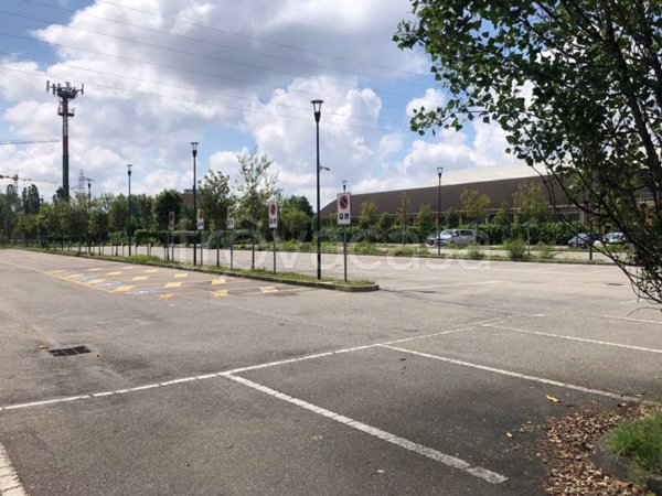 terreno edificabile in vendita a Cologno Monzese in zona San Maurizio al Lambro