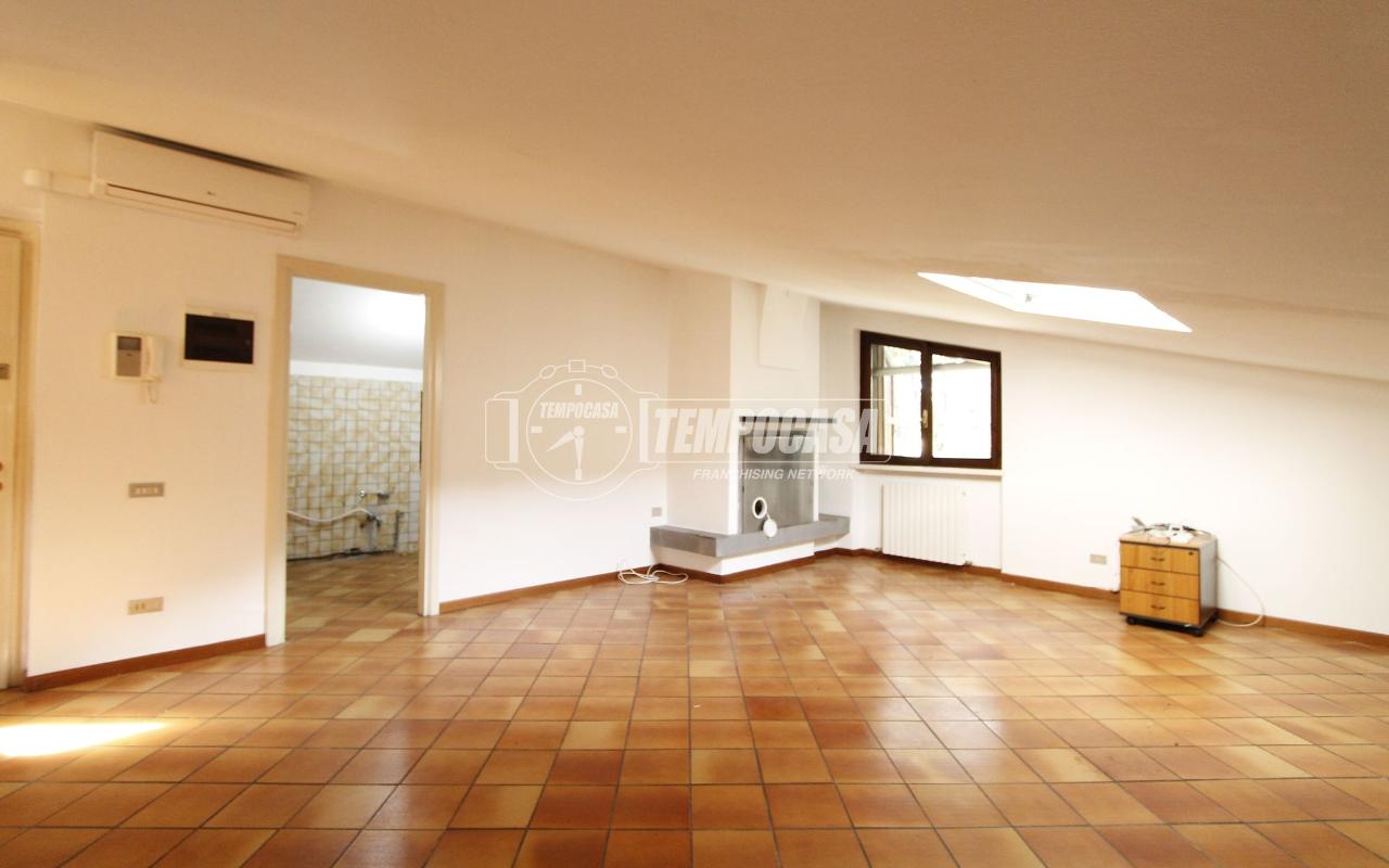 appartamento in vendita a Cologno Monzese in zona San Maurizio al Lambro