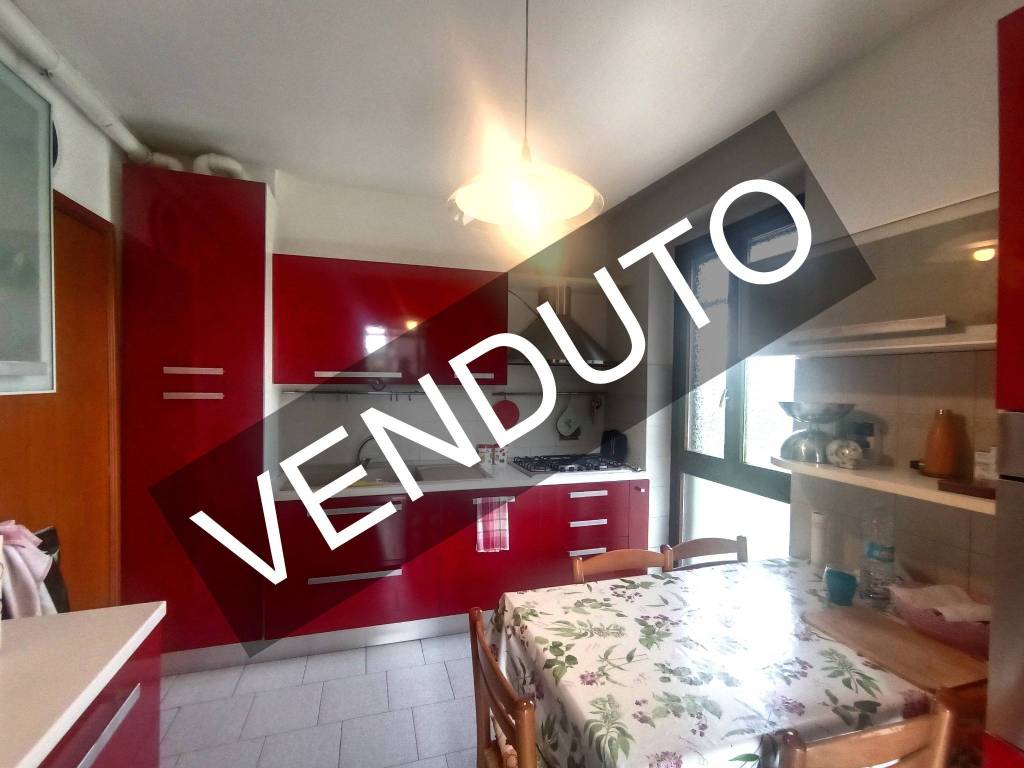 appartamento in vendita a Cologno Monzese in zona San Maurizio al Lambro
