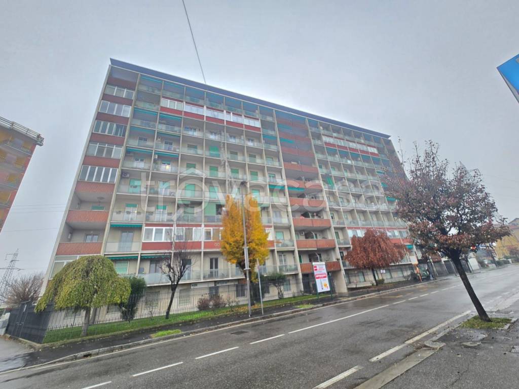 appartamento in vendita a Cologno Monzese in zona San Maurizio al Lambro