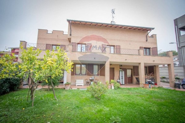 casa indipendente in vendita a Cologno Monzese