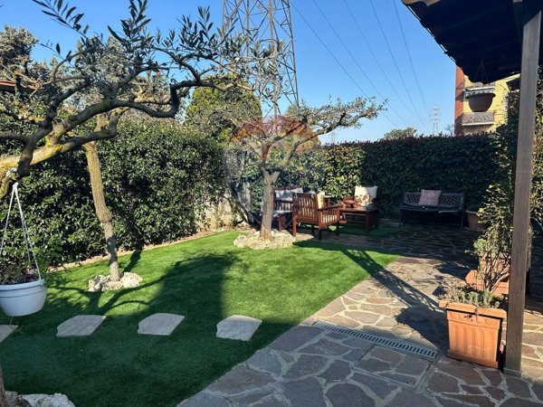 casa indipendente in vendita a Cologno Monzese