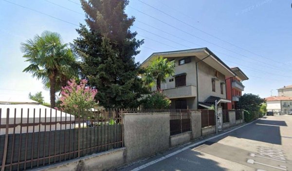 appartamento in vendita a Cologno Monzese in zona San Maurizio al Lambro