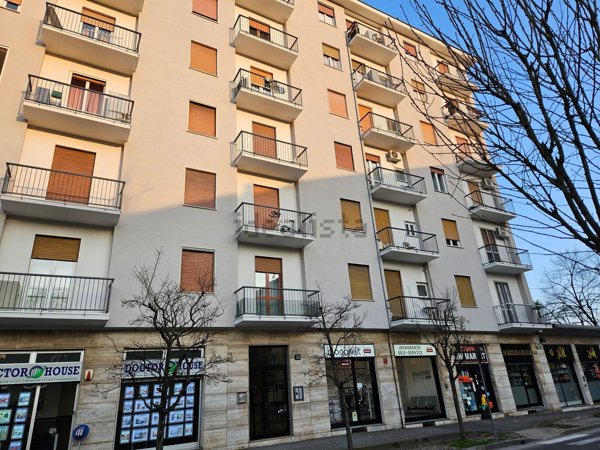 appartamento in vendita a Cologno Monzese
