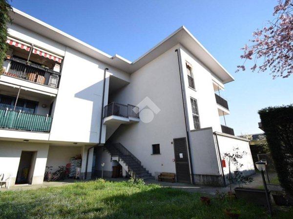 appartamento in vendita a Cologno Monzese in zona San Maurizio al Lambro