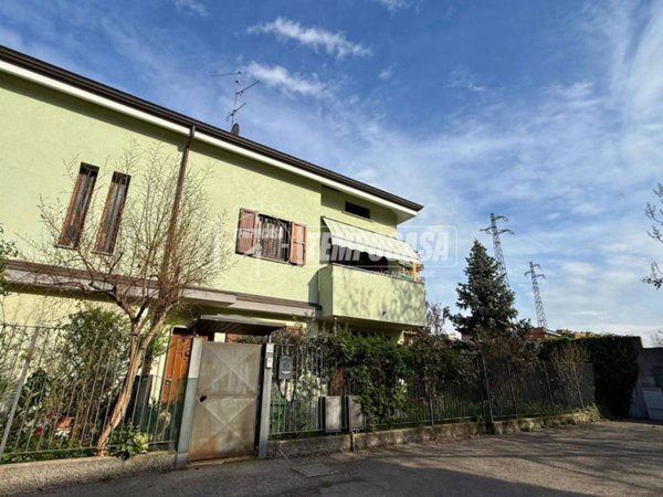 casa indipendente in vendita a Cologno Monzese