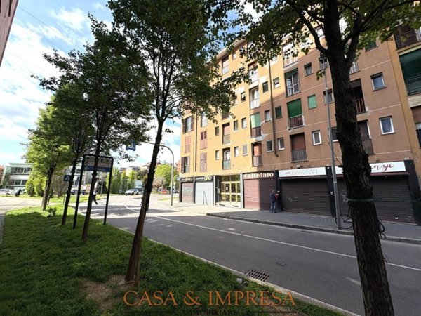 negozio in vendita a Cologno Monzese