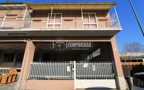casa indipendente in vendita a Cologno Monzese in zona San Maurizio al Lambro