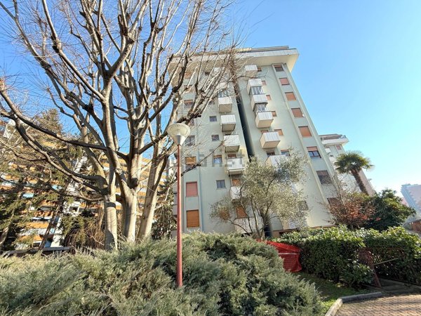 appartamento in vendita a Cologno Monzese