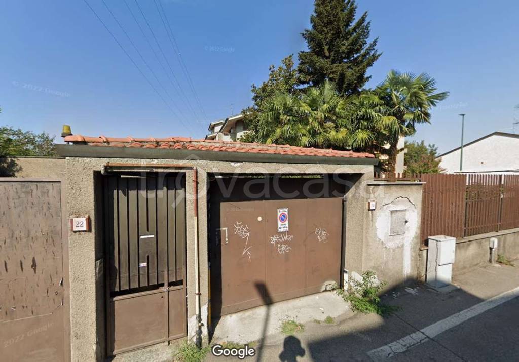 negozio in vendita a Cologno Monzese in zona San Maurizio al Lambro