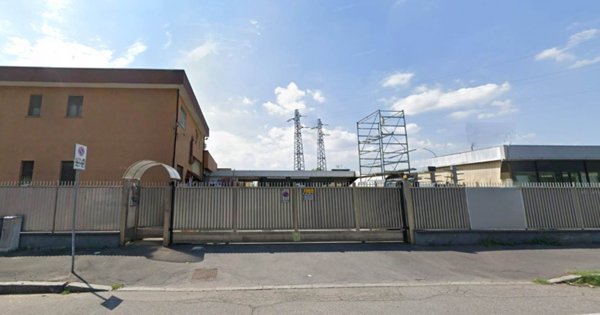 capannone in vendita a Cologno Monzese in zona San Maurizio al Lambro