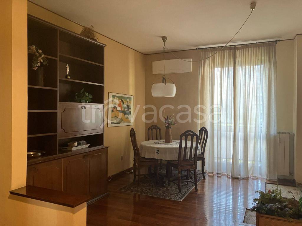appartamento in vendita a Cologno Monzese