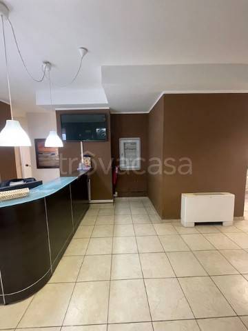 ufficio in vendita a Cologno Monzese