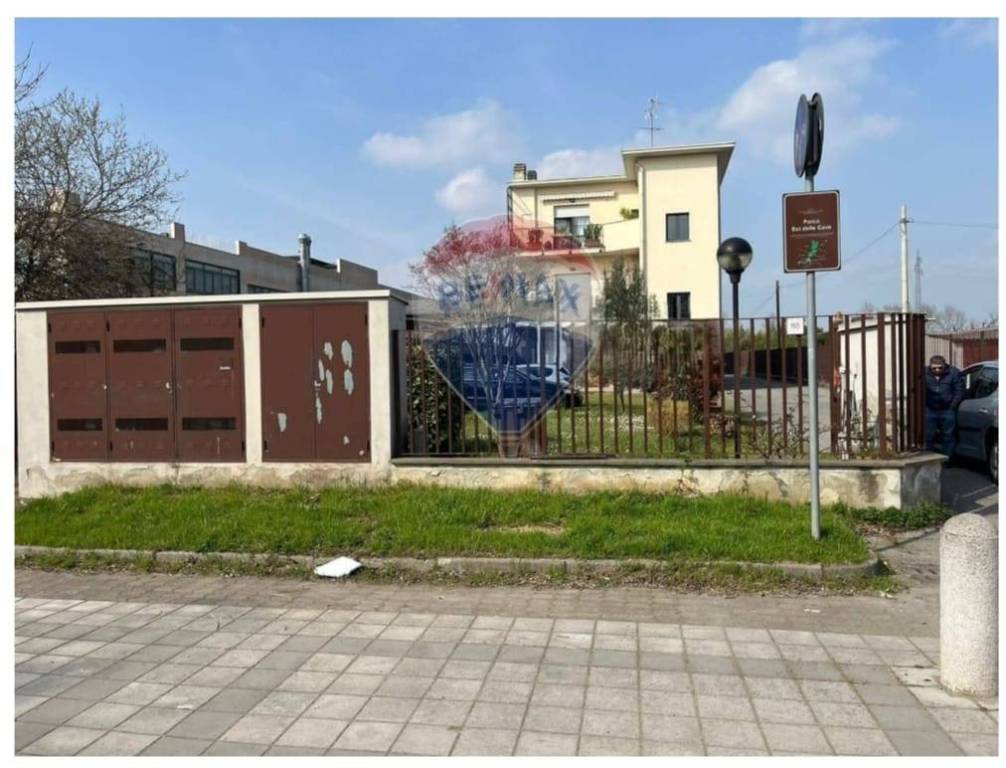 quadrivano in vendita a Cologno Monzese