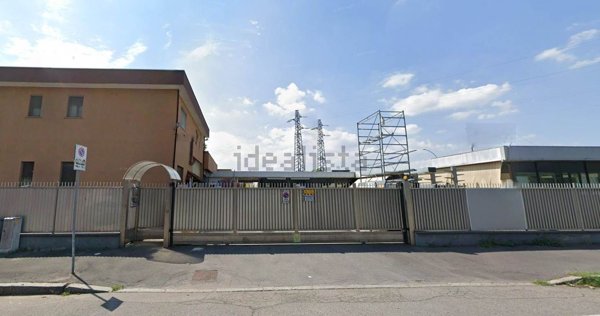 capannone in vendita a Cologno Monzese